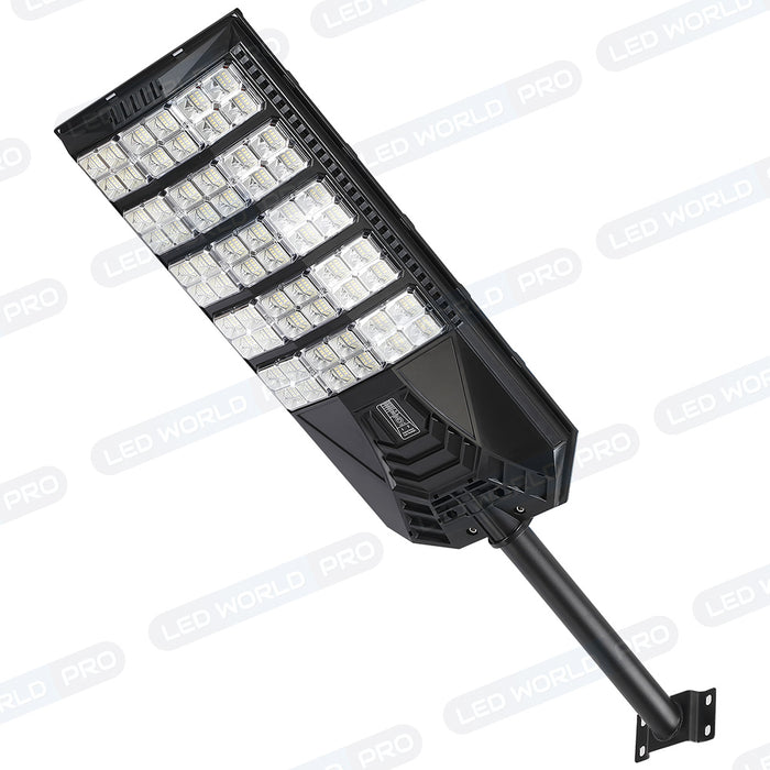Lampadaire solaire extérieur de rue / parking - Série POWER ULTRA V2 CCT (Couleur Changeante en Température) - Rendu Lumineux 1000 Watts - 4200 Lumens - Angle 140*70° - IP66 - 77 x 34 x 6 cm - Télécommande - Détecteur de mouvement - Tube d’insertion 60 mm