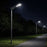 Lampe de rue solaire - Série STREET V3 -  6000 Lumens - 30 Watts - Structure Aluminium - Dimensions 828 x 408 x 150 mm - Panneau solaire 50W MONOCRISTALLIN - Autonomie 12 heures - Garantie 3 ans
