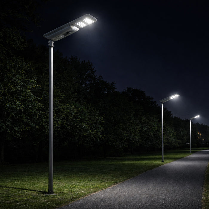 Lampe de rue solaire - Série STREET V3 -  6000 Lumens - 30 Watts - Structure Aluminium - Dimensions 828 x 408 x 150 mm - Panneau solaire 50W MONOCRISTALLIN - Autonomie 12 heures - Garantie 3 ans