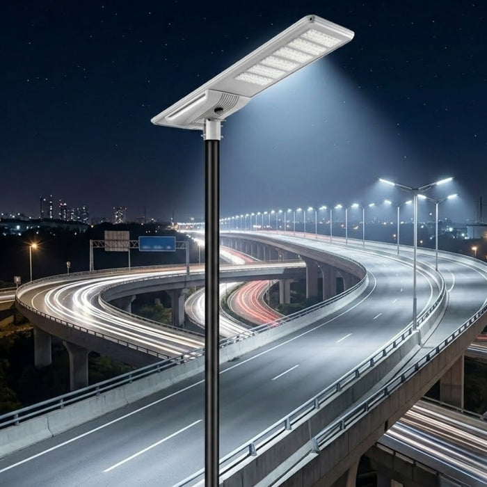 Lampe de rue solaire - Série STREET V3 - 24 000 - Lumens - 120 Watts - Structure Aluminium - Dimensions 2006 x 408 x 150 mm - Panneau solaire 150W MONOCRISTALLIN - Autonomie 12 heures - Garantie 3 ans