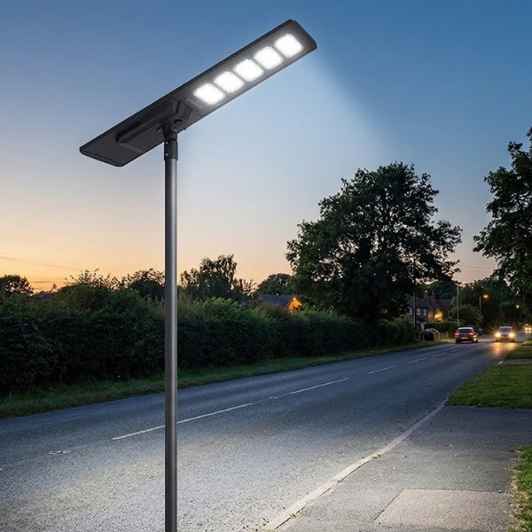 Lampe de rue solaire - Série STARSHIP ULTRA V2 - 19 200 Lumens - 120 Watts - Couleur 6500K - Angle 150x70° - IP65 - Structure Aluminium - 1830&nbsp;x 400 x 102 mm - Tube d'insertion 76mm - Régulateur MPPT - Garantie 2 ans