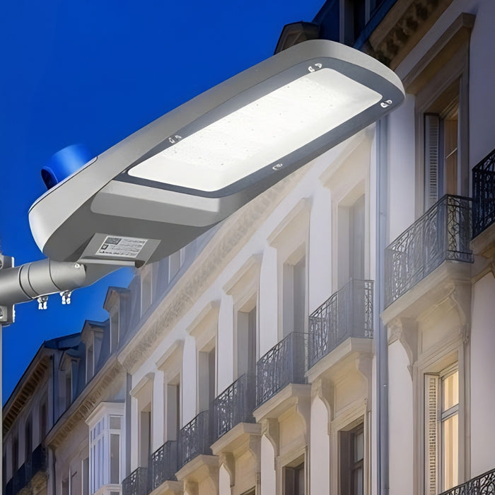 Lampadaire LED filaire - Série FLEX V4 EVO - 60 Watts - 9000 Lumens - 150 Lumens/watt - Angle 140x70° - IP66  - 37 x 18 x 8 cm - Transformateur OSRAM - Tube d'insertion 60mm - Avec capteur crépusculaire - 4000k - Garantie 5 ans
