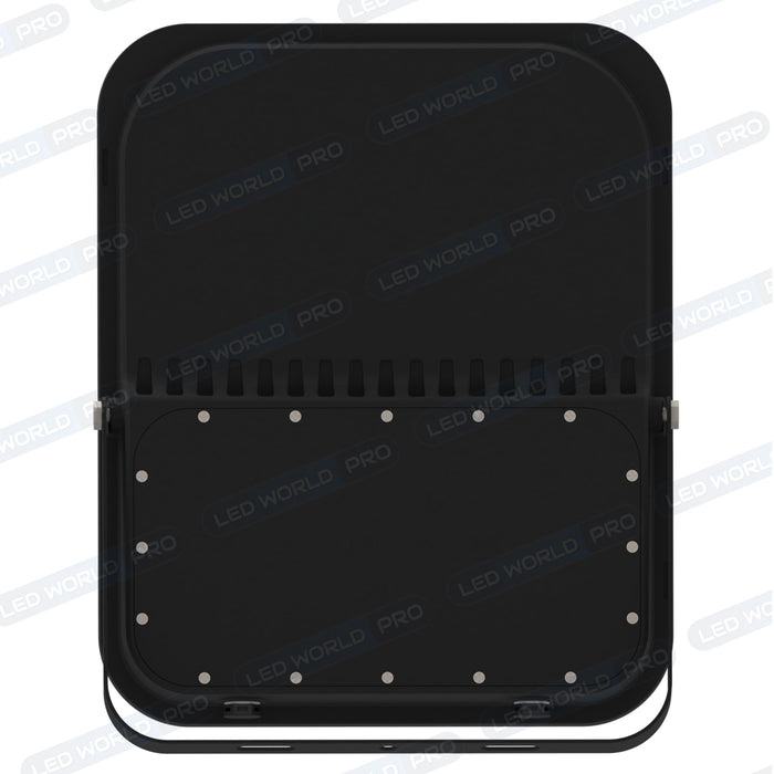 Pack lampadaire solaire complet 5 mètres : Projecteur LED solaire - Série BIG BOY V3 - 700 Watts - 4200 Lumens - 4000k + Mât STANDARD - 5 mètres au choix (Série STANDARD V1 EVO ou Série STANDARD V4 EVO - Avec trappe) + Tête de mât rectangulaire