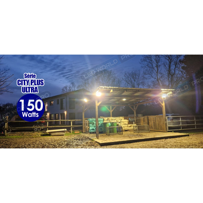 DERNIER DU STOCK : Projecteur LED filaire CCT (Couleur Changeante en Température) - Série CITY PLUS ULTRA - 300 Watts - 51 000 Lumens - 170 Lumens/Watt - Angle 120° - IP66 - IK08 - 48 x 43 x 11 cm - Support ajustable 270° - Câble 50cm - Garantie 5 ans