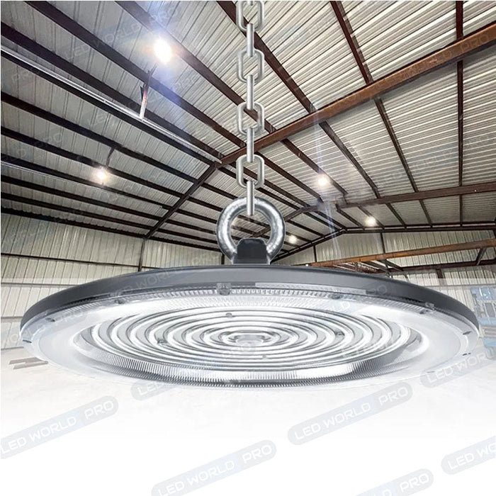 Lampe industrielle Driverless - UFO - Série DIAMANT V2 - 200 Watts - 20 000 Lumens - 100 Lumens/Watt - Angle 90° - IP65 - 260 x 34 mm - 6000k - Protection à l'impact IK08 - Câble 30cm
