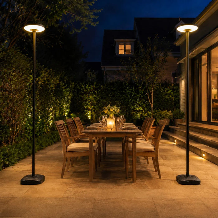 Lampe de jardin et parking solaire - Série OVNI MOBILE - CCT (Couleur Changeante en Température) - 500 Watts - 1800 Lumens - IP65 - Angle 120° - Lampe 45 x 11 cm -  Capteur de mouvement - Capteur crépusculaire - Avec Télécommande - Mât 2,5 mètres inclus