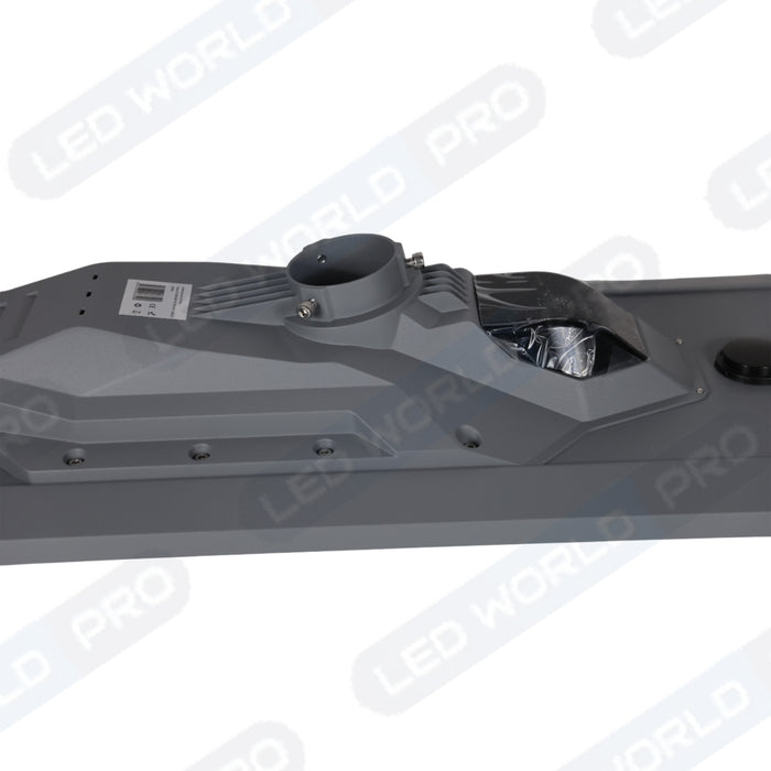 Lampe de rue solaire - Série STARSHIP ULTRA 4500 - Rendu lumineux 1600 Watts - 4500 Lumens - Couleur 3000k - Angle 150x70° - IP65 - Structure aluminium - Dimensions 93 x 36 x 16 cm - Tube d'insertion 76mm - Contrôle intelligent - Capteur PIR