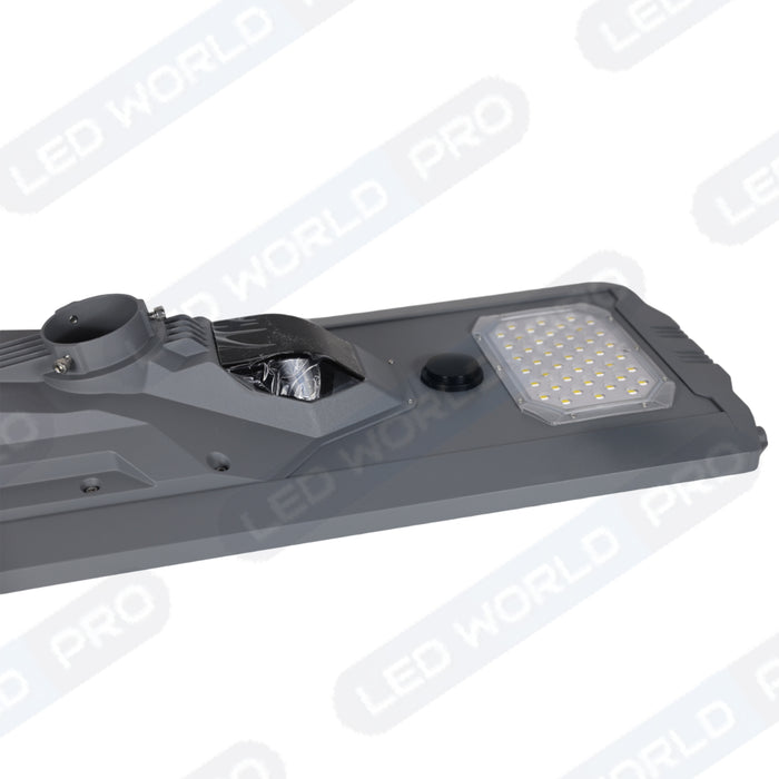 Lampe de rue solaire - Série STARSHIP ULTRA 4500 - Rendu lumineux 1600 Watts - 4500 Lumens - Couleur 3000k - Angle 150x70° - IP65 - Structure aluminium - Dimensions 93 x 36 x 16 cm - Tube d'insertion 76mm - Contrôle intelligent - Capteur PIR