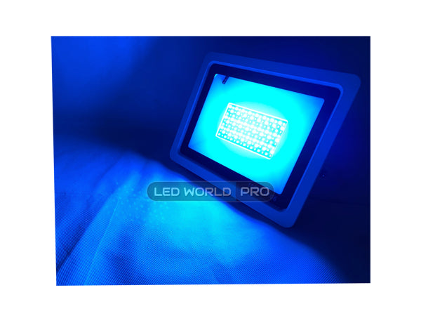 Pack de 2x Projecteurs LED Filaires RGB - Série PAD 100 Watts - 10 000 Lumens - 100 Lumens/Watt - Angle 120° - IP66 - 270 x 210 x 34 mm - Avec télécommande - Garantie 3 ans