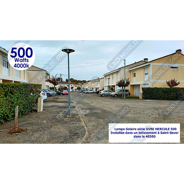 Pack lampadaire complet 6 mètres : Lampe solaire Série OVNI HERCULE 500 Watts - 2200 lumens - 3000K - Angle 360° + Mât STANDARD 6 mètres (V1 EVO ou V4 EVO - Avec trappe)