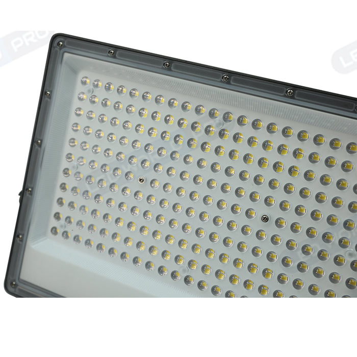 DERNIER DU STOCK : Projecteur LED filaire - Série PERLE V2 - 300 Watts - 36 000 Lumens - 120 Lumens/Watt - Angle 90° - IP65 - 6000K - 446 x 280 x 25 mm