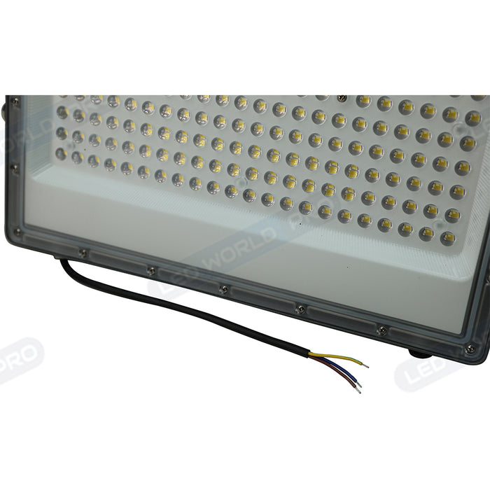 Pack de 4x Projecteurs LED filaires - Série PERLE V2 - 50 Watts - 6000 Lumens - 120 Lumens/Watt - Angle 90° - IP65 - 6000K - 228 x 180 x 25 mm