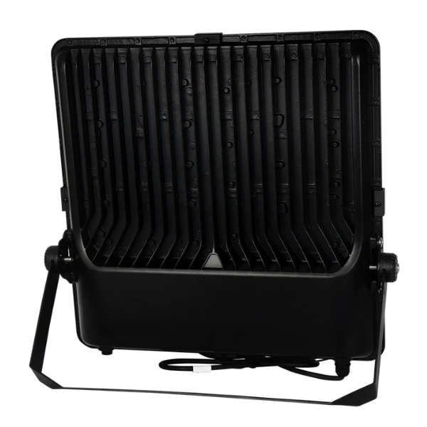 Projecteur LED filaire - PROLINE - 400 Watts - 4000K - 56 000 Lumens - 140 Lumens/Watt - 5 angles au choix - IP66 - Protection à l'impact IK08 - 50 x 48 x 6 cm - Structure en ALUMINIUM - Câble 93cm - Garantie 5