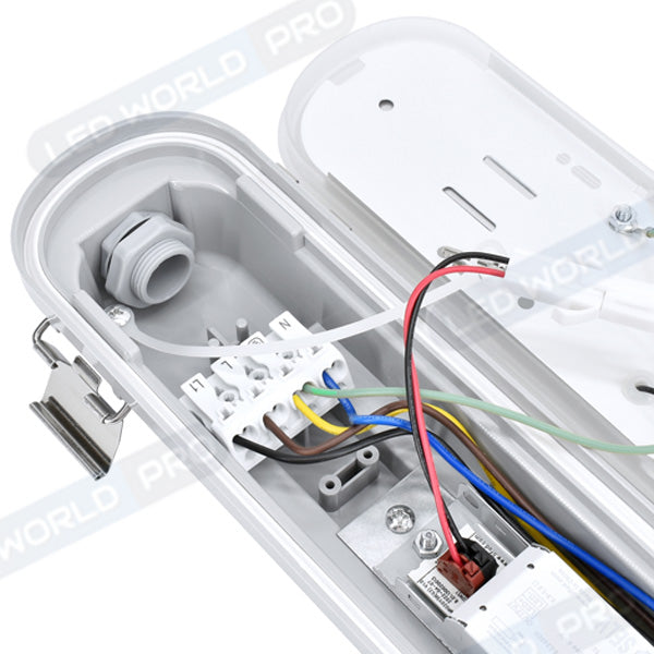 Pack de 8x Réglettes LED Étanches - Série ALR - 60CM - 16 Watts - 2700 Lumens - 170 Lumens/Watt - Angle 120° - IP66 - Protection à l'impact IK08 - 66 x 7 x 7 cm - 4000K - Garantie 5 ans