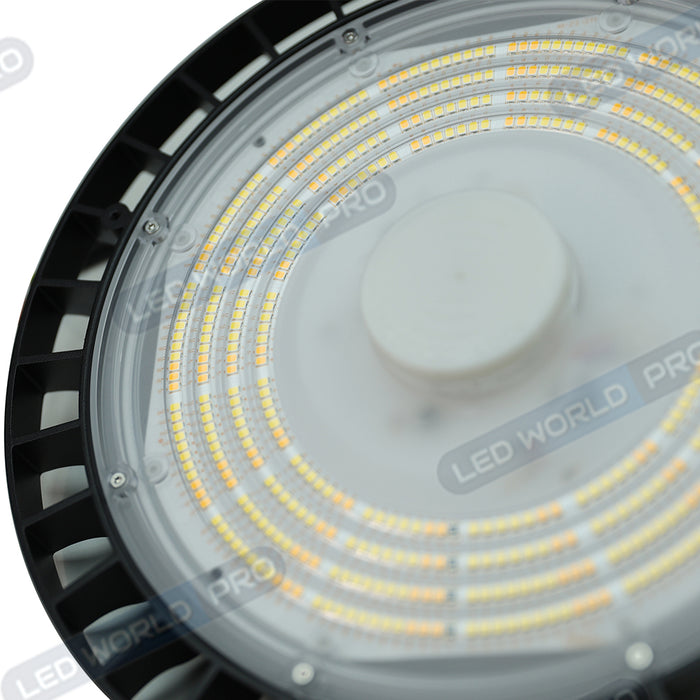 Pack de 10x Lampe industrielle UFO - Série SAPHIR V2 - Puissance 100 Watts - 20 000 Lumens - 200 Lumens/Watt - Angle 120° - IP65 - IK08 - 30 x 8 cm - Dimmable - Transformateur OSRAM - Flicker Free - 5000k - Garantie 5 ans