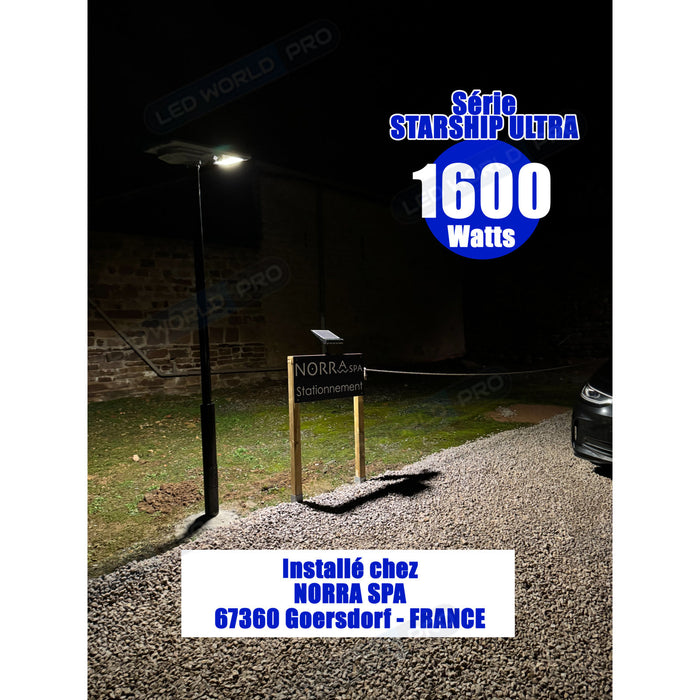 Pack lampadaire complet 4 mètres : Lampe solaire Série STARSHIP ULTRA 6500 - 1800 Watts - 6500 Lumens - 6000K + Mât STANDARD 4 mètres au choix (Série STANDARD V1 EVO ou Série STANDARD V4 EVO - Avec trappe)