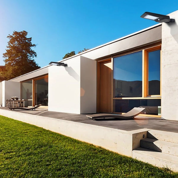 Lampe de rue et parking Solaire - Série STREET EVO V2 6000 – Rendu lumineux 600 Watts - 6000 Lumens - CCT Ajustable - 140x70° - Télécommande - Détecteur de mouvement - 71 x 29 x 7 cm – Installation sur mât et murale - Garantie 5 ans