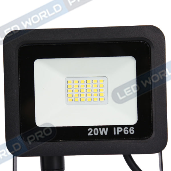 Pack de 2x Projecteurs LED filaires - Série PAD PIR - 20 Watts - 2000 Lumens - 100 Lumens/Watt - Angle 120° - IP66 - 12 x 8 x 3 cm - 6000k - Avec détecteur de mouvement Infrarouge