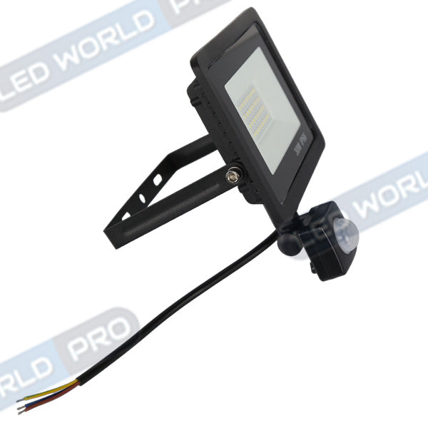 Pack de 2x Projecteurs LED filaires - Série PAD PIR - 30 Watts - 3000 Lumens - 100 Lumens/Watt - Angle 120° - IP66 - 15 x 10 x 3 cm - 6000k - Avec détecteur de mouvement Infrarouge - Câble 30cm