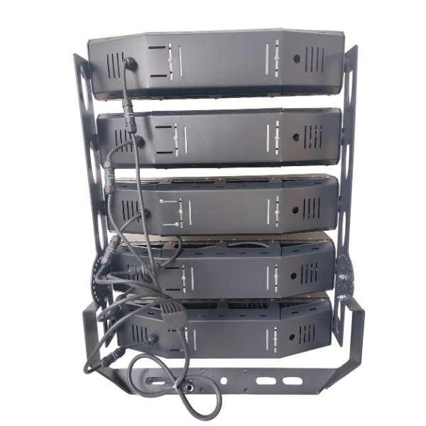 Pack de 10x Projecteurs de stade filaires - Série EVASION V2 - 1250 Watts - 212 500 Lumens - 170 Lumens/Watt - Angle 20° / 40° / 60° / 90° au choix - IP66 - 63 x 75 x 24 cm - Transformateur PHILIPS Xitanium - 5000k - Dimmable 1-10V - Garantie 5 ans