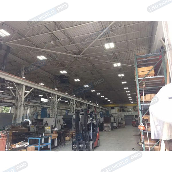 DERNIER DU STOCK : 2x Lampes industrielles linéaires – Série FUSION – 9 en 1 - Puissance ajustable 80/110/165W - CCT 3000/4000/6000k - 140 Lumens/Watt - IP40 - Angle 120° - 60 x 30 x 4,7 cm - Dimmable - Garantie 5 ans