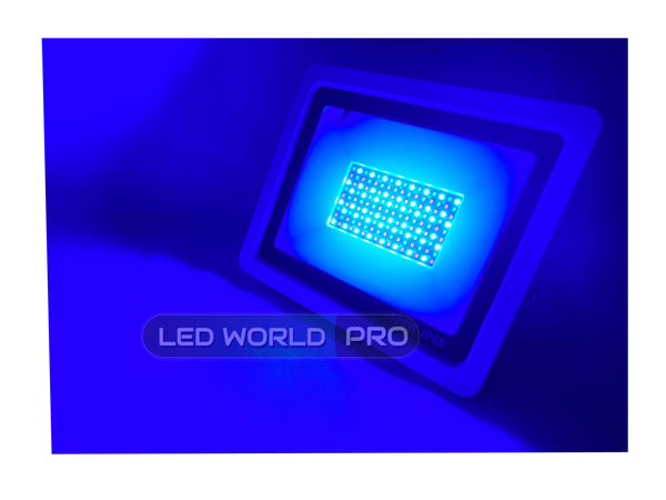Projecteur LED Filaire RGB - Série PAD 100 Watts - 10 000 Lumens - 100 Lumens/Watt - Angle 120° - IP66 - 270 x 210 x 34 mm - Avec télécommande