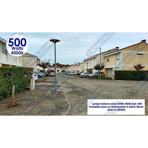 Pack lampadaire complet 3 mètres : Lampe solaire Série OVNI HERCULE 500 Watts - 2200 lumens - 3000K - Angle 360° + Mât STANDARD 3 mètres  (V1 EVO ou V4 EVO - Avec trappe)
